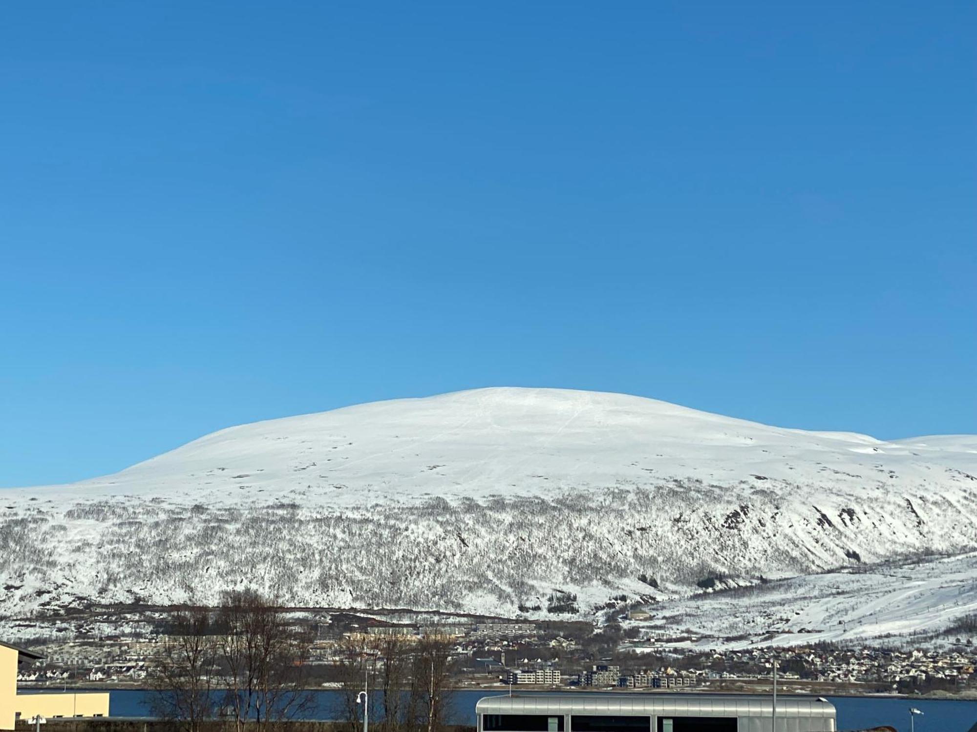 Villa Polar Arctic Luxury House - Free Parking à Tromsø Extérieur photo